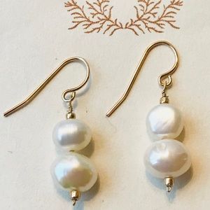 Freshwater Pearl Gold Dangle Earrings